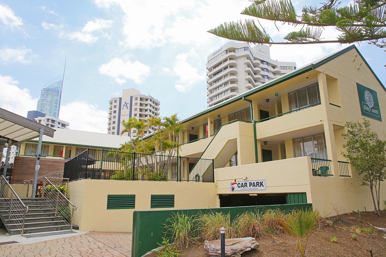 גולד קוסט Darcy Arms Hotel Motel מראה חיצוני תמונה